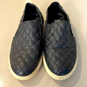 Steve Madden, Women’s sneaker. Size 6